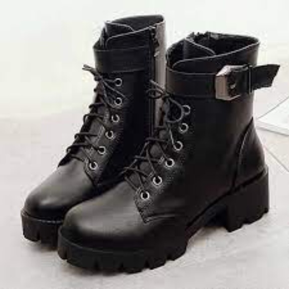 Lucky Brand Shoes - HP💝Lucky Iliana Black Oiled Suede Boot size 6